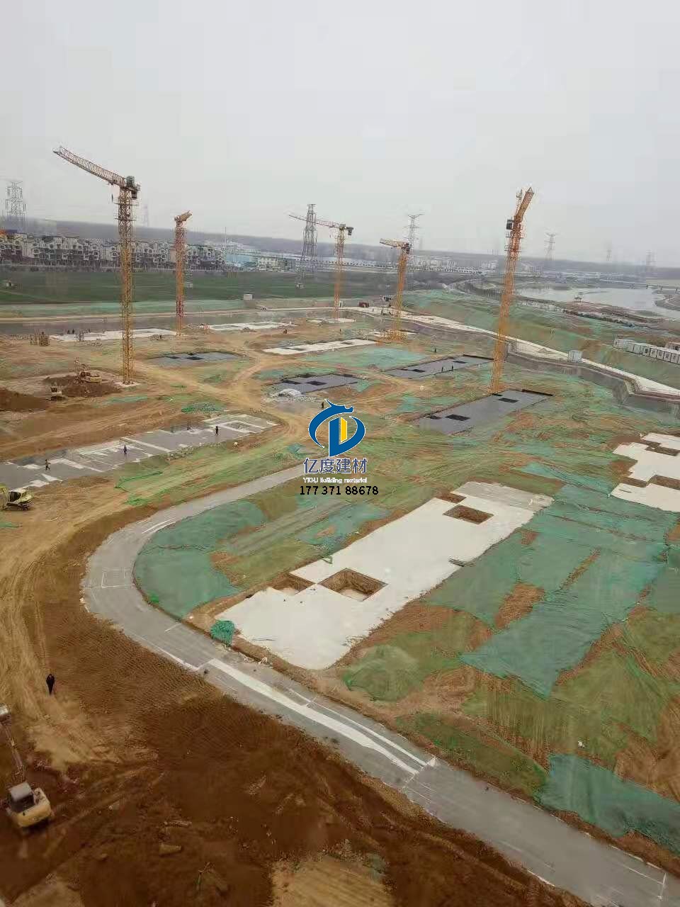 许昌中亿丰建设工地全景实拍 亿度建材止水螺杆供应商